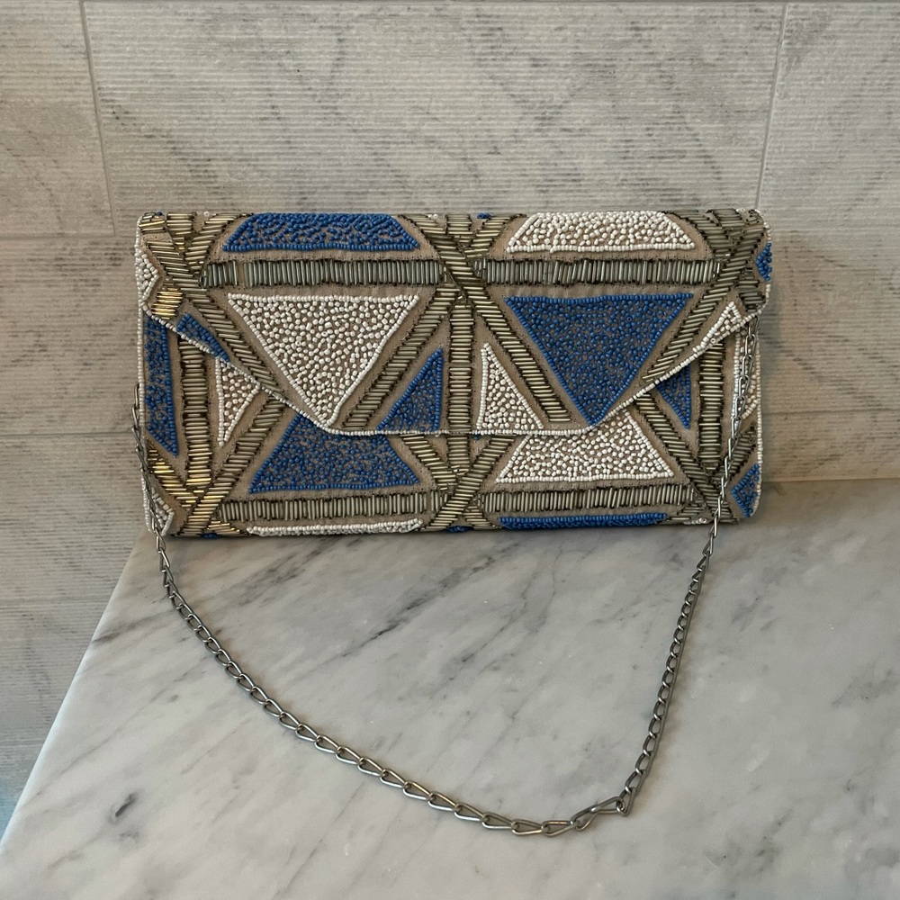 Beaded clutch